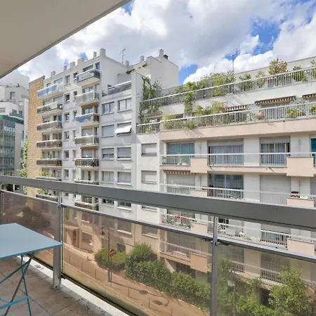Moderne T2 Avec Balcon Proche Du Bois De Vincennes